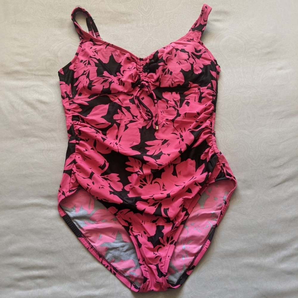 Flowered one piece bathing suit